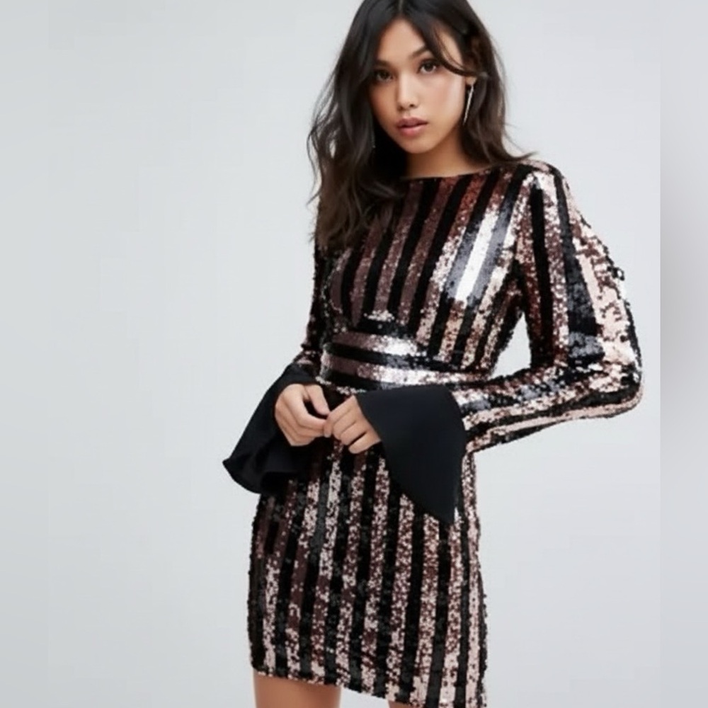 Boohoo Black and Gold Sequin Long Sleeve Dress. Size 10